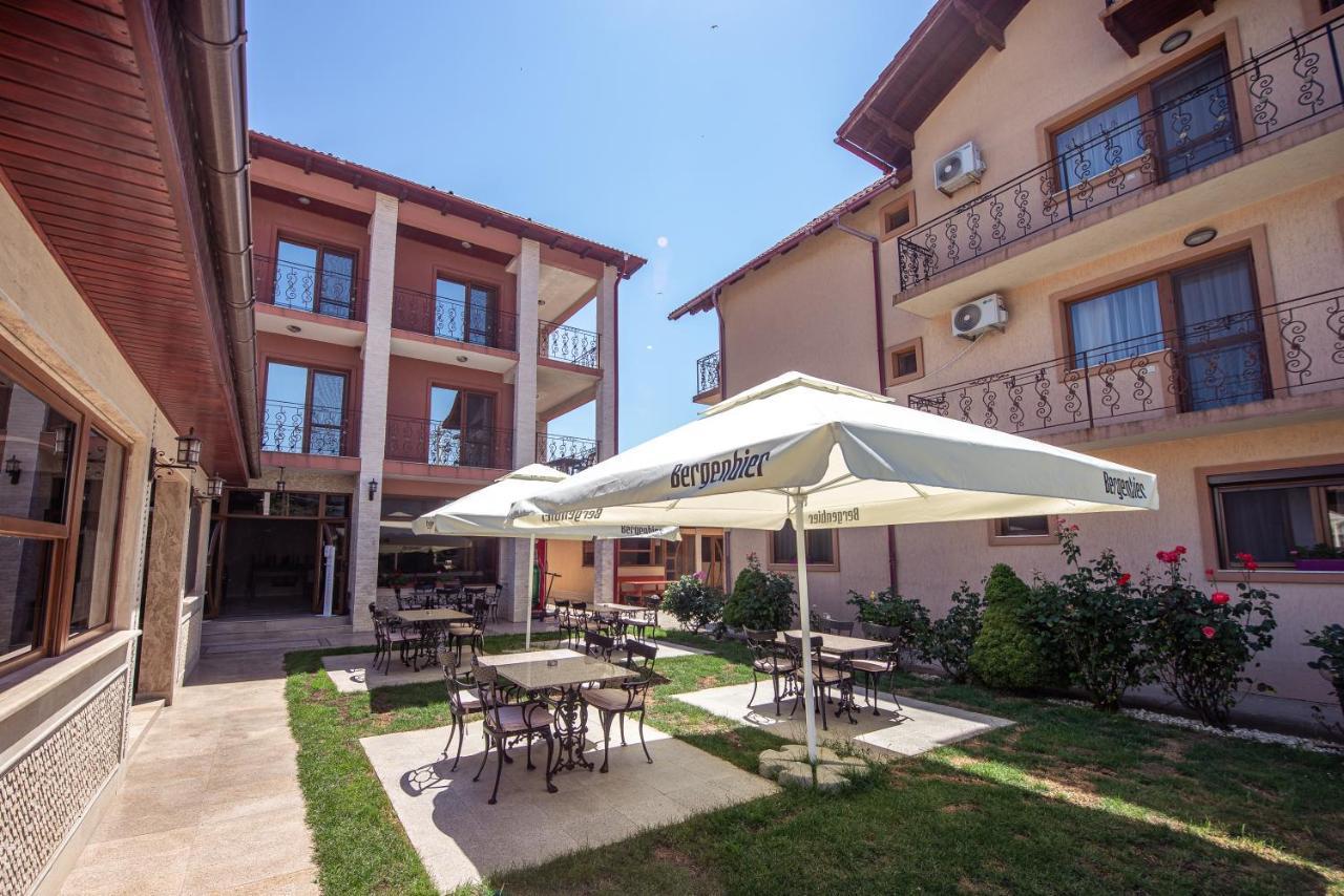 Casa Soarelui Hotel Două Mai Buitenkant foto