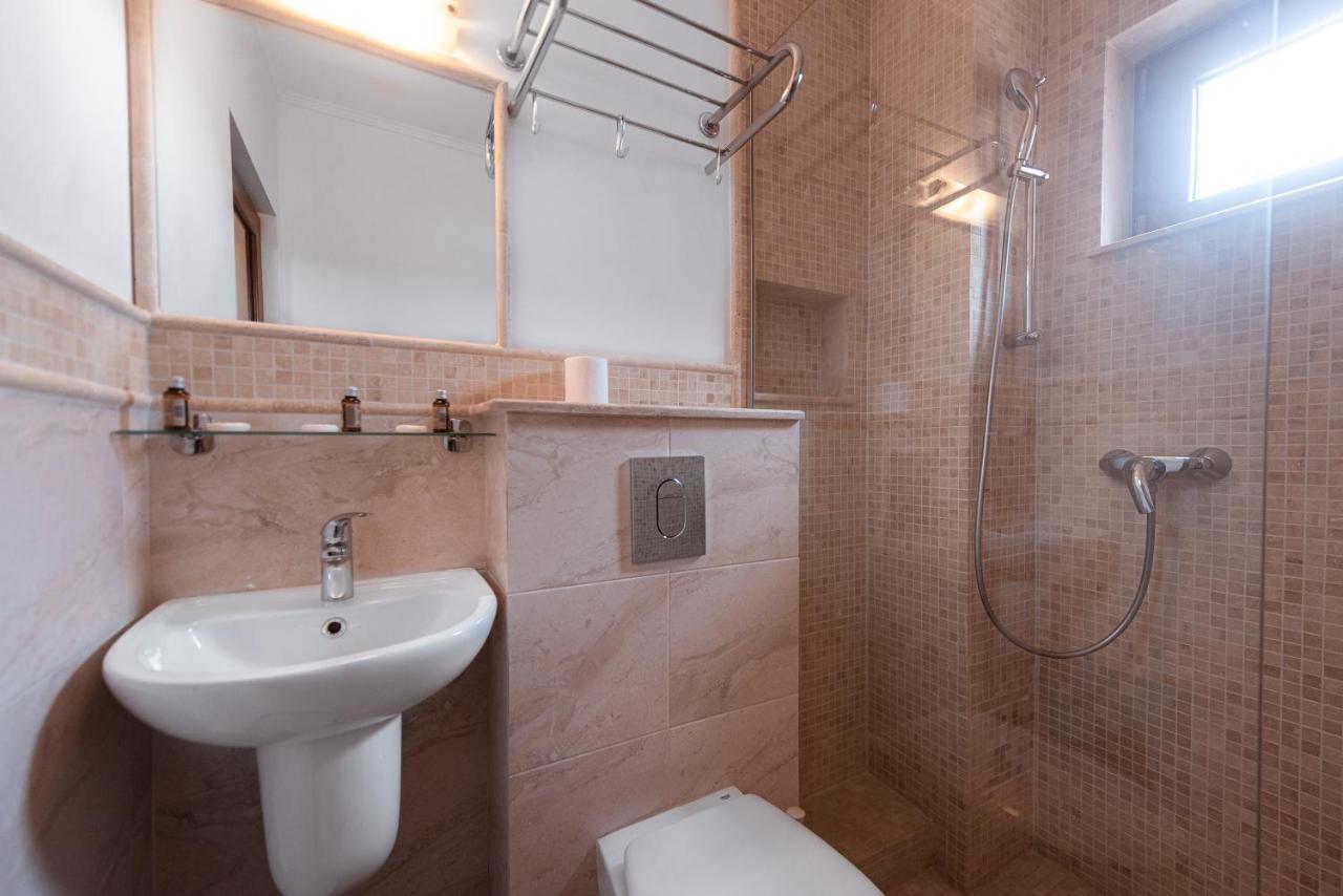 Casa Soarelui Hotel Două Mai Buitenkant foto